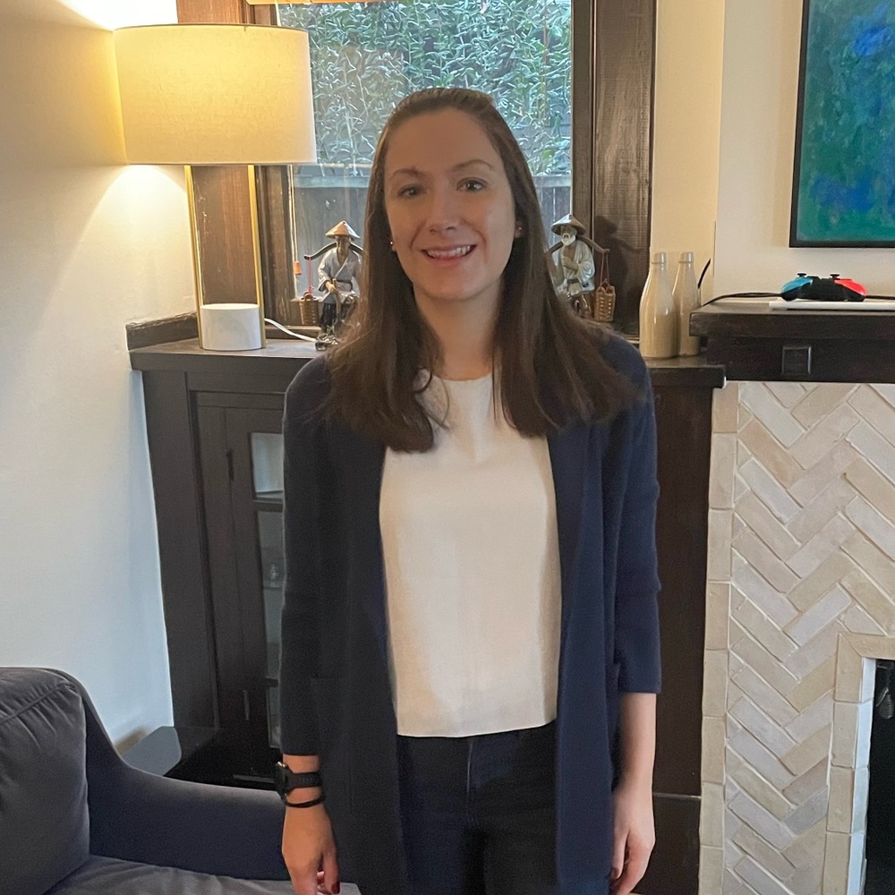Meet your Posher, Hilary